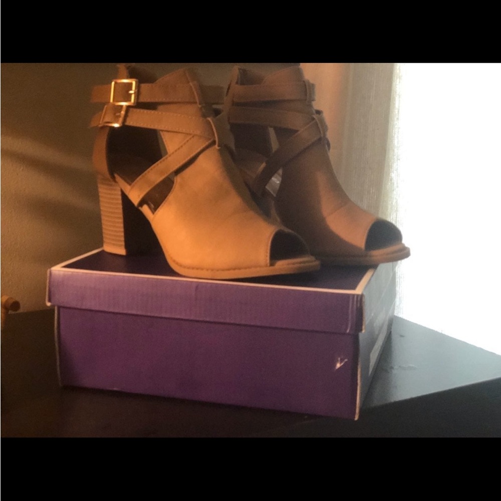 Top Moda Open Toe Heels